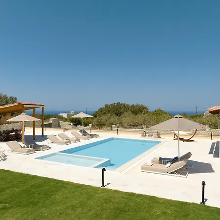 Maya Villa, A Sublime Luxury Close To Rethymno And Amenities!